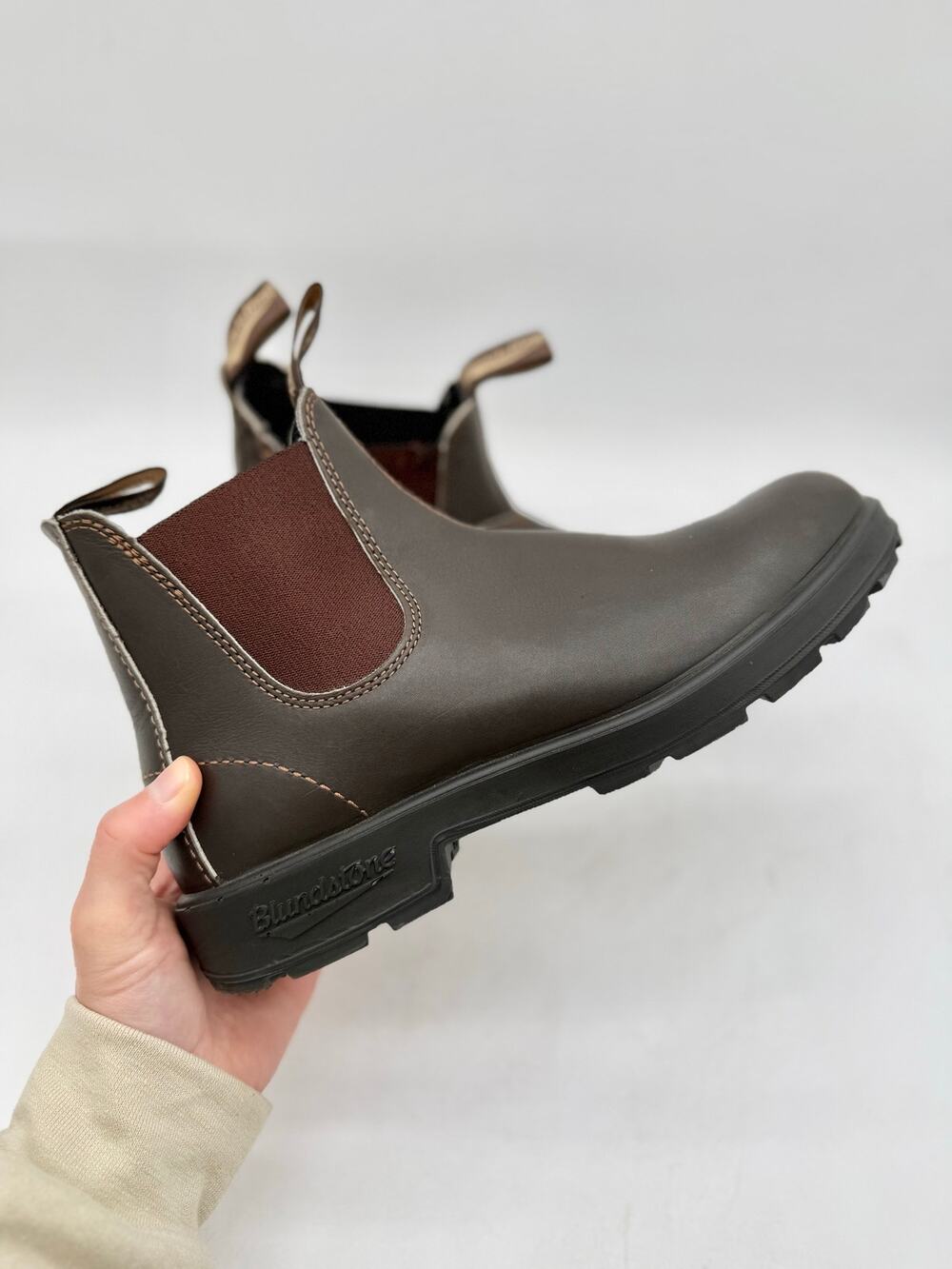 Blundstone Classic 500 Brown Leather Pull-On Chelsea Boots Women’s Size 11.5